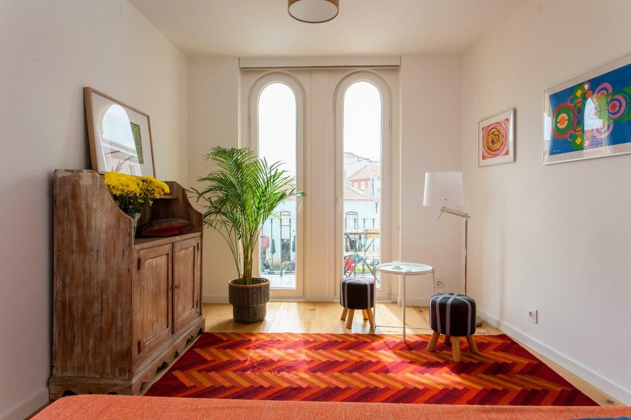 Lisbon Sea Side Chalet Apartment Paco de Arcos Bagian luar foto