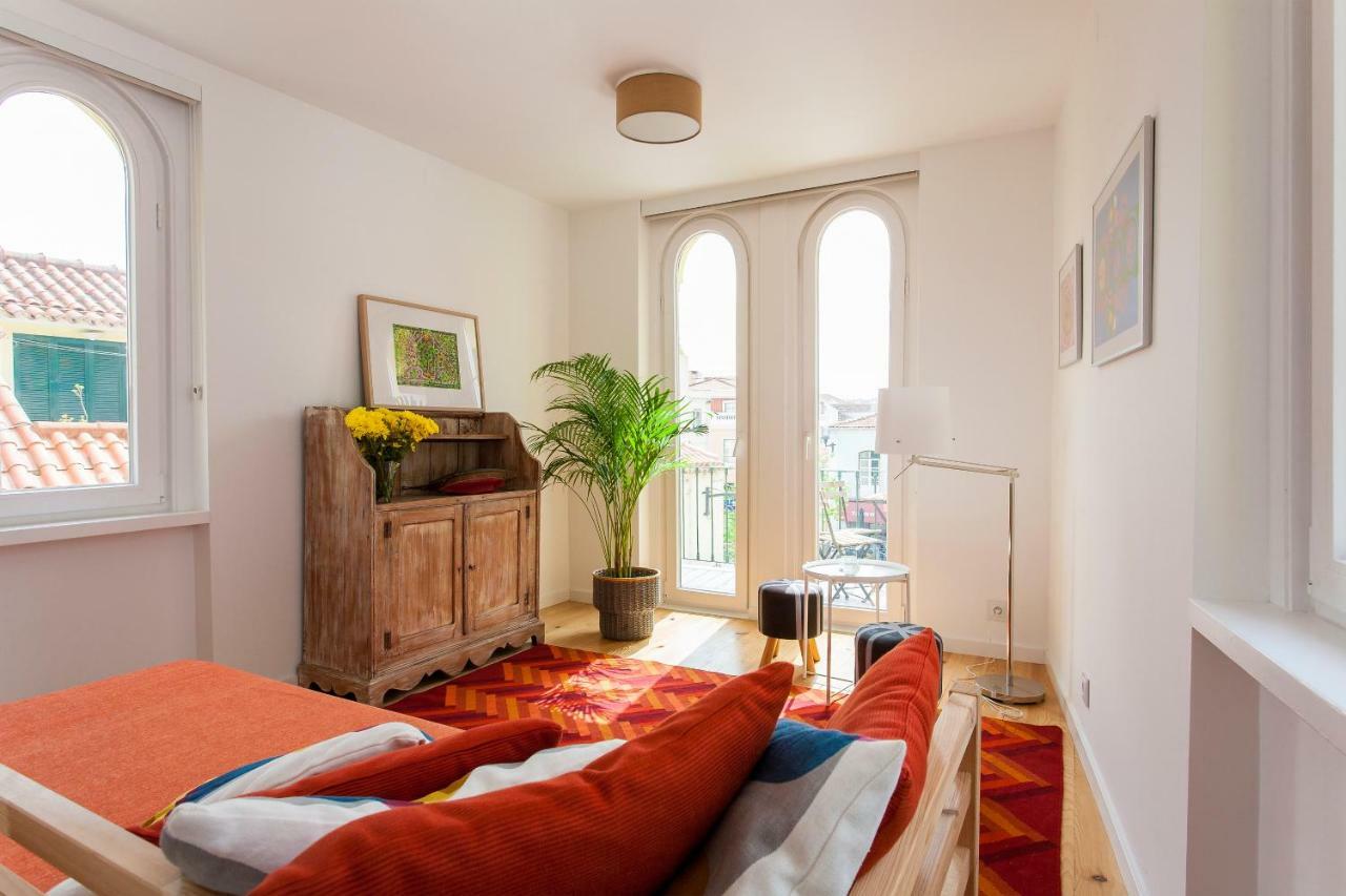 Lisbon Sea Side Chalet Apartment Paco de Arcos Bagian luar foto