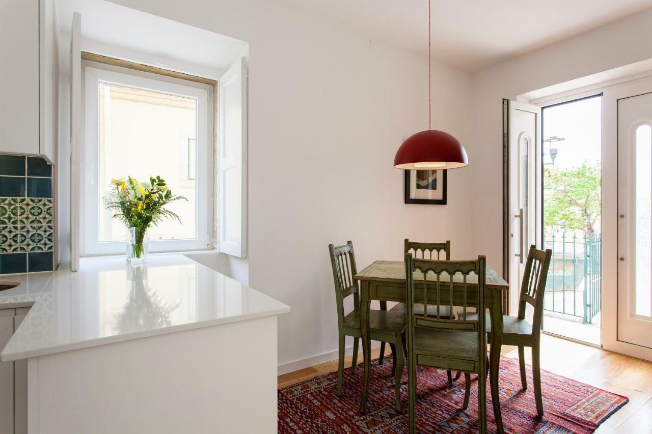 Lisbon Sea Side Chalet Apartment Paco de Arcos Bagian luar foto