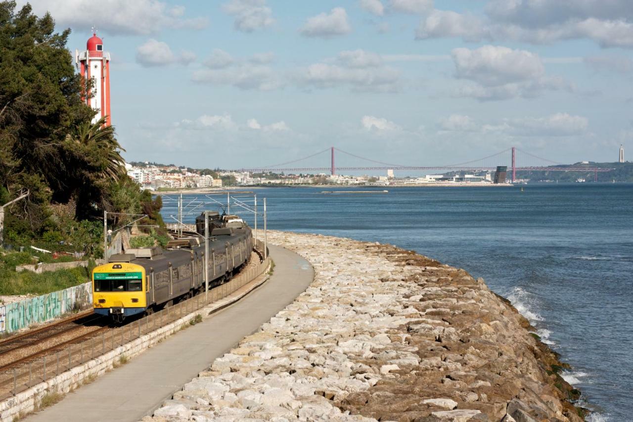 Lisbon Sea Side Chalet Apartment Paco de Arcos Bagian luar foto